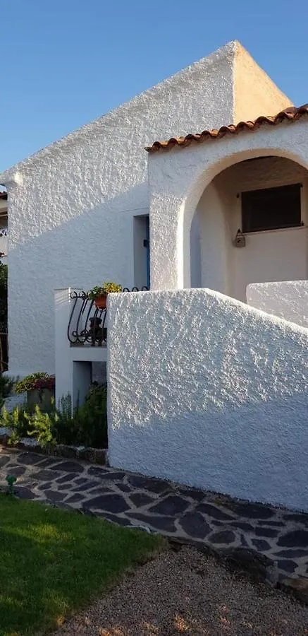B&B A Due Passi Dal Mare Baja Sardinia