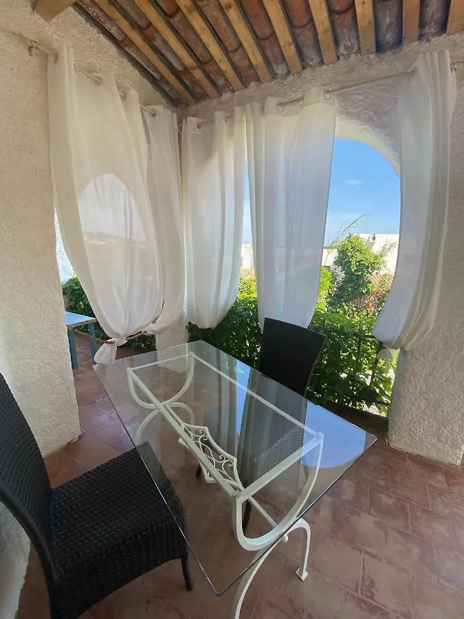 Bed & Breakfast B&B A Due Passi Dal Mare Baja Sardinia